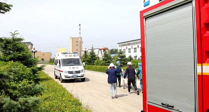 海倫市利民萬佳鍋爐開展政企聯(lián)動安全生產應急演練活動